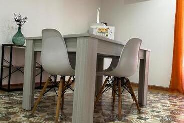 تختخواب و صبحانه Lb Home