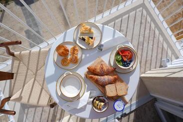 تختخواب و صبحانه Palazzo Camerlengo Suites Relax