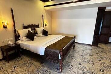 Cherai Lake Resort