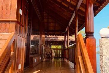 Cherai Lake Resort