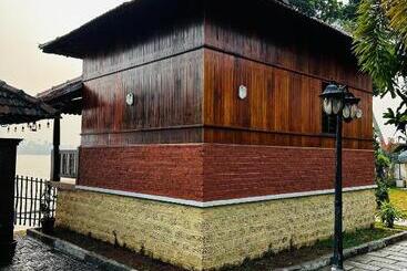 Cherai Lake Resort