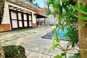 Cherai Lake Resort