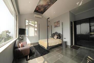 ホテル 360 South, Khandala