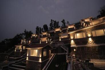 ホテル 360 South, Khandala