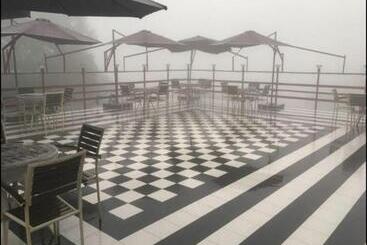 ホテル 360 South, Khandala