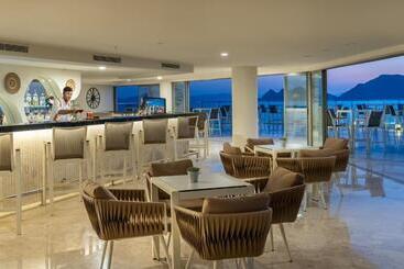 هتل Arin Resort Bodrum