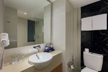 هتل Aston Inn Cilacap