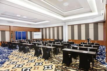 هتل Aston Inn Cilacap