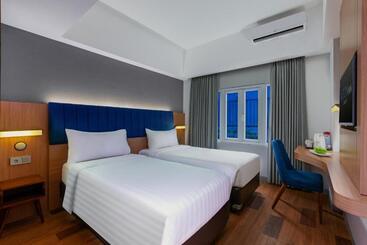 هتل Aston Inn Cilacap