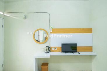 هتل Atiq Homestay Syariah Mitra Reddoorz