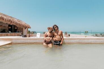 هتل Dos Mares Barefoot