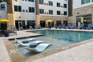 Cambria Hotel Austin Uptown Near The Domain