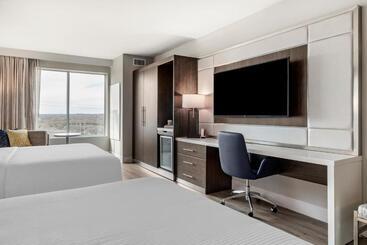 Cambria Hotel Austin Uptown Near The Domain