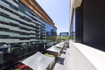هتل Oaks Melbourne St Kilda Road