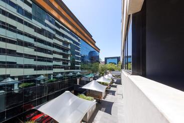 هتل Oaks Melbourne St Kilda Road