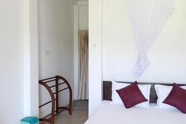 هتل Sparrow Villa Mirissa