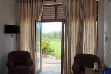 هتل Sparrow Villa Mirissa