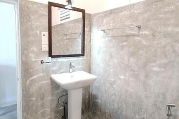 هتل Sparrow Villa Mirissa
