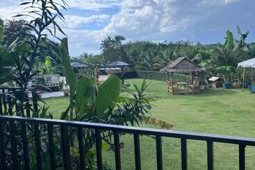 هتل White Seaview Residence