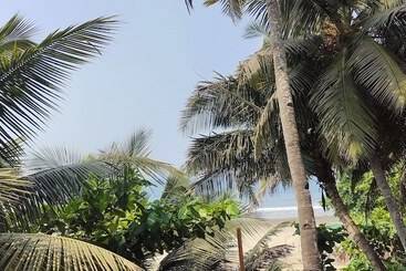 پانسیون Est Hem Guesthouse Arambol