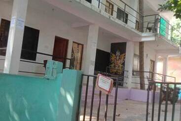 پانسیون Est Hem Guesthouse Arambol