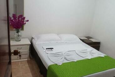 펜션 Hostal Villa Del Río Las Brisas