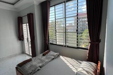 پانسیون Moonshine Guesthouse