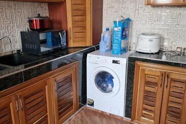 پانسیون Okf Obouba Apartment