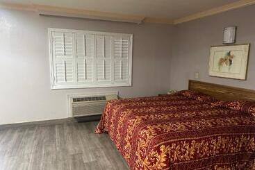 Plaza Inn Motel   Los Angeles Area