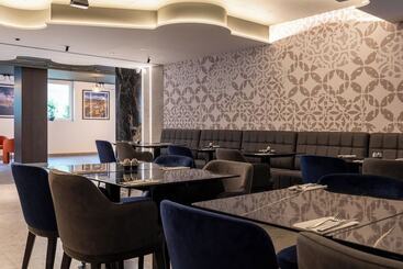 Alavits Hotel By St Hotels
