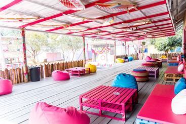 هاستل Slumber Resort Koh Chang