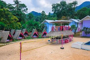 هاستل Slumber Resort Koh Chang