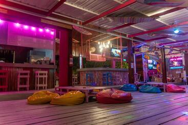 هاستل Slumber Resort Koh Chang