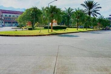 هاستل Tinidee Inn Ranong