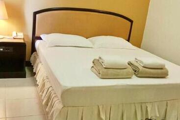هاستل Tinidee Inn Ranong