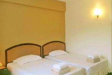 هاستل Tinidee Inn Ranong