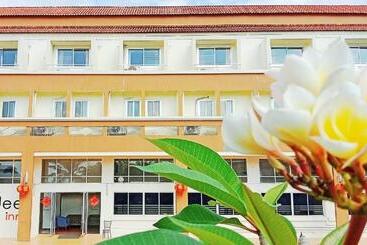 هاستل Tinidee Inn Ranong