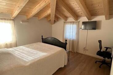 تختخواب و صبحانه Casa Paola