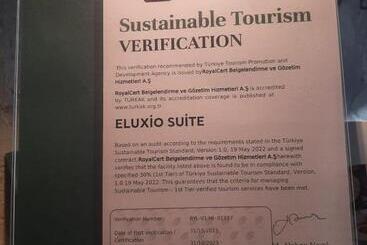 Eluxi̇o Sui̇te