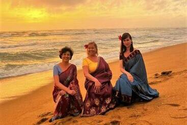 酒店 Dhammika Beach Palace