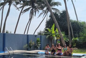 酒店 Dhammika Beach Palace