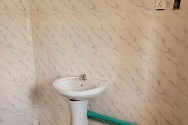 هتل Eko Akete Guest House