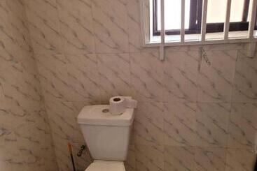 هتل Eko Akete Guest House