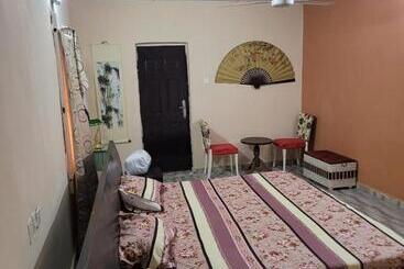 هتل Eko Akete Guest House
