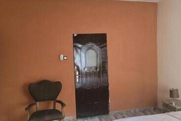 هتل Eko Akete Guest House