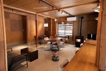 هتل Little Japan Echigo