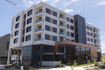 هتل Mantra Tonsley Adelaide