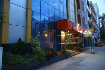هتل Mn Grand Shamshabad Airport Zone Hyderabad