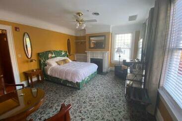 هتل The Pasfield House