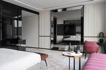 هتل Seven Visions Resort And Places, The Dvin